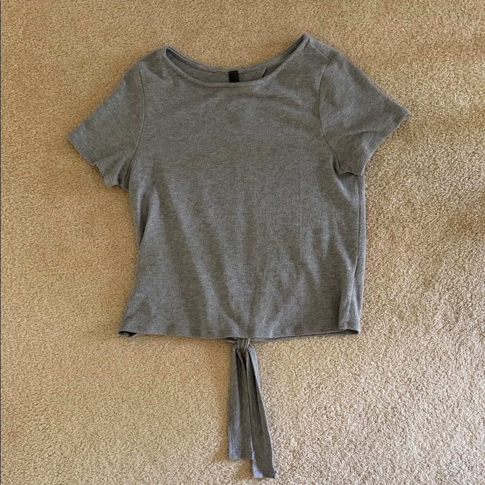 Alya Gray Tie-Back Short Sleeve Crop Top